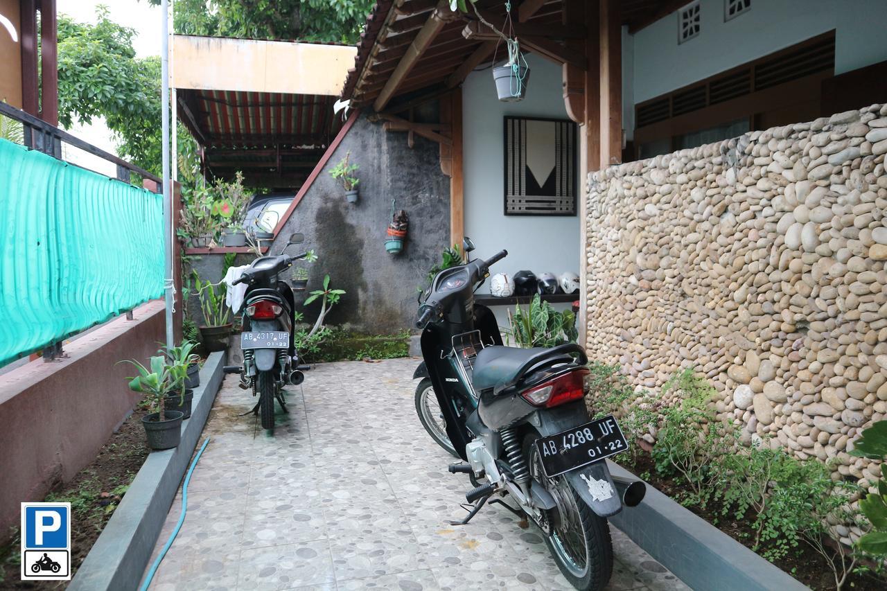 Kembar Guesthouse 요그야카르타 외부 사진