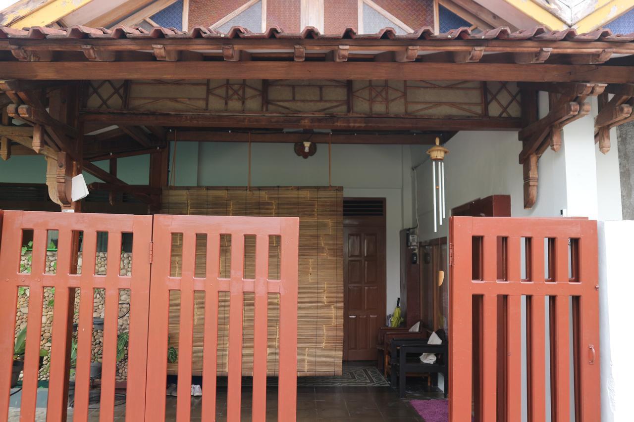 Kembar Guesthouse 요그야카르타 외부 사진